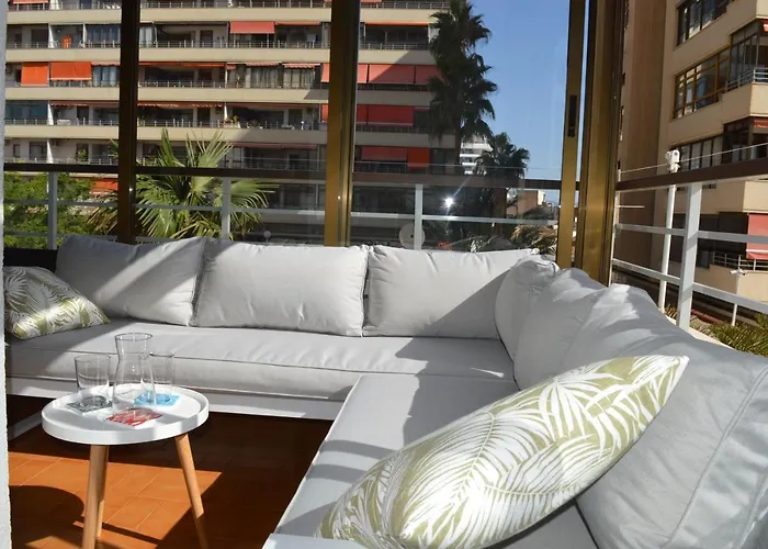 La Nogalera Modern And Spacious With Pool And Sea View