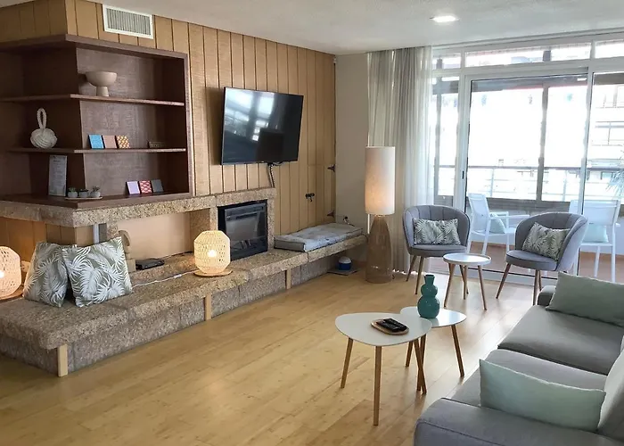 Apartmán La Nogalera Modern And Spacious With Pool And Sea View