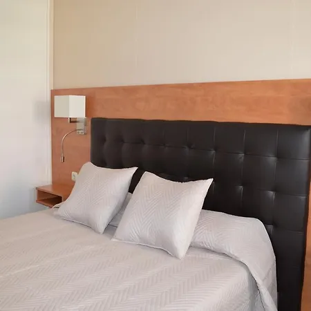La Nogalera Modern And Spacious With Pool And Sea View 托雷莫利诺斯