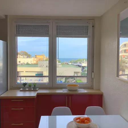 La Nogalera Modern And Spacious With Pool And Sea View Апартаменти *