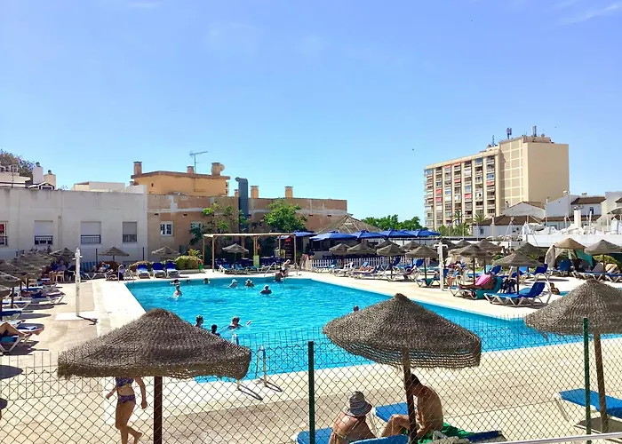 La Nogalera Modern And Spacious With Pool And Sea View * 托雷莫利诺斯