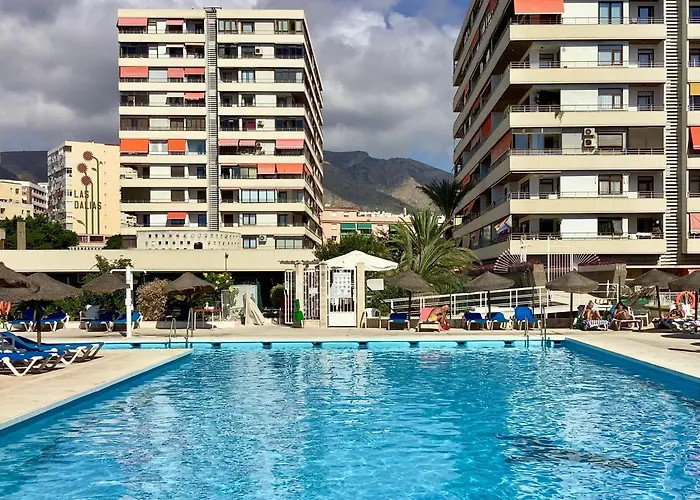 Apartamento La Nogalera Modern And Spacious With Pool And Sea View